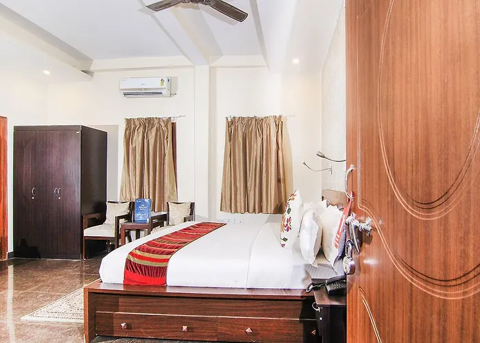 Oyo 14890 Siddharth Villa